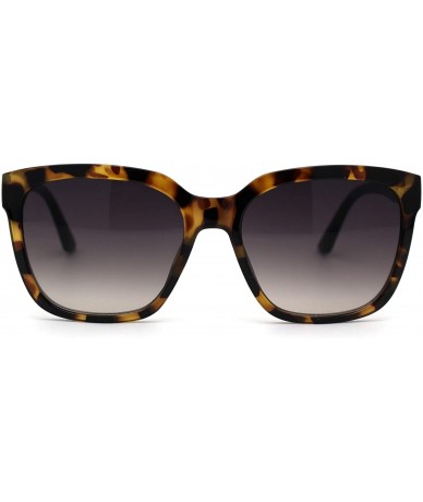 Rectangular Womens Boyfriend Style Rectangular Horn Rim Fashion Sunglasses - Brown Tortoise Smoke - CR192AKEKAL $18.63